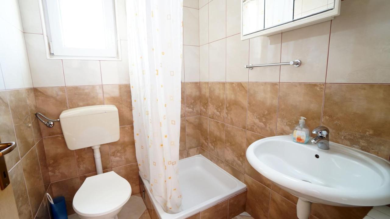 Apartments Kata Горни-Карин Экстерьер фото
